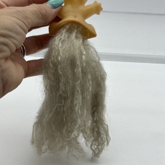 Vintage 1960s DAM Troll Doll White Gray Hair Amber Eyes Marked On Back 2.5 Inch - Picture 8 of 12